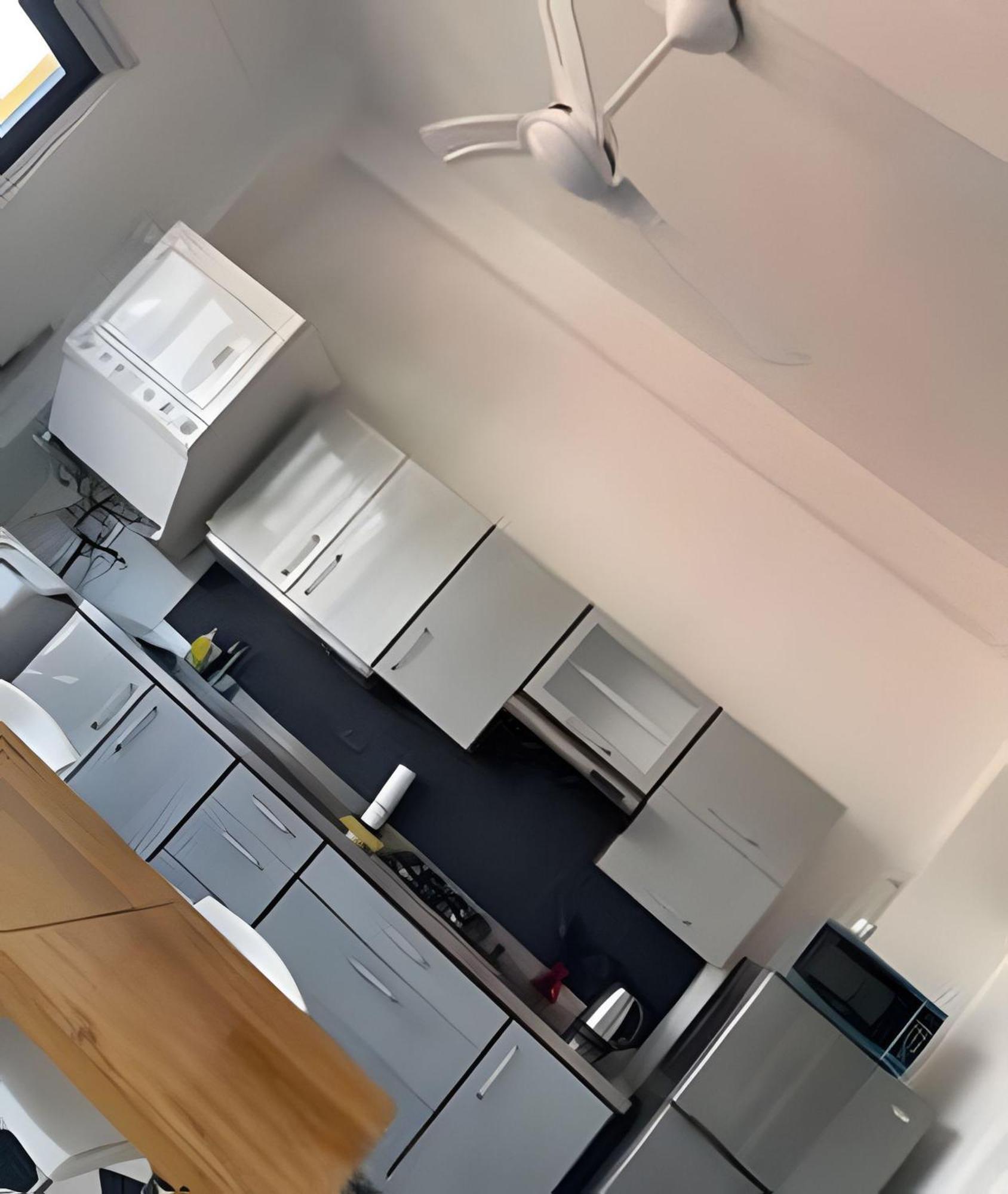 704 Puesta De Sol Apto En *