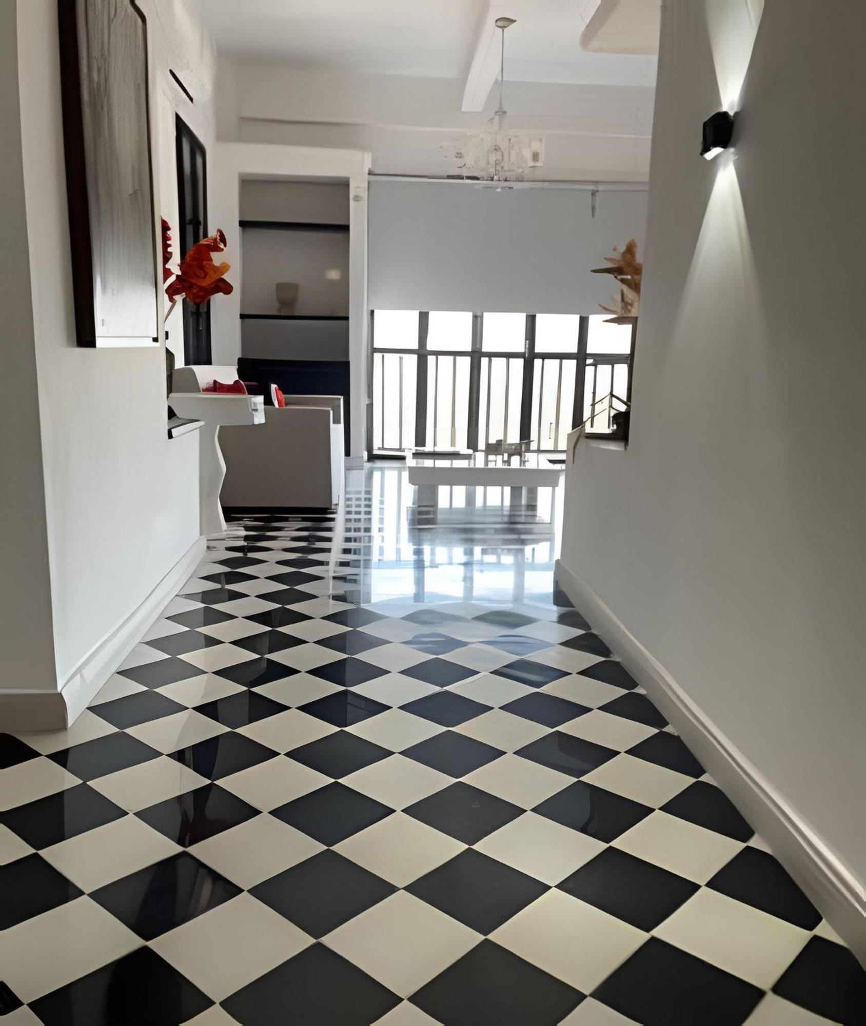 704 Puesta De Sol Apto En